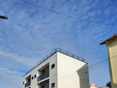 Montage et couverture de logements collectifs SYBOIS